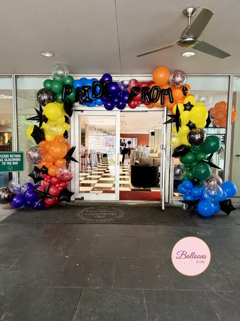 Product launch balloon display package