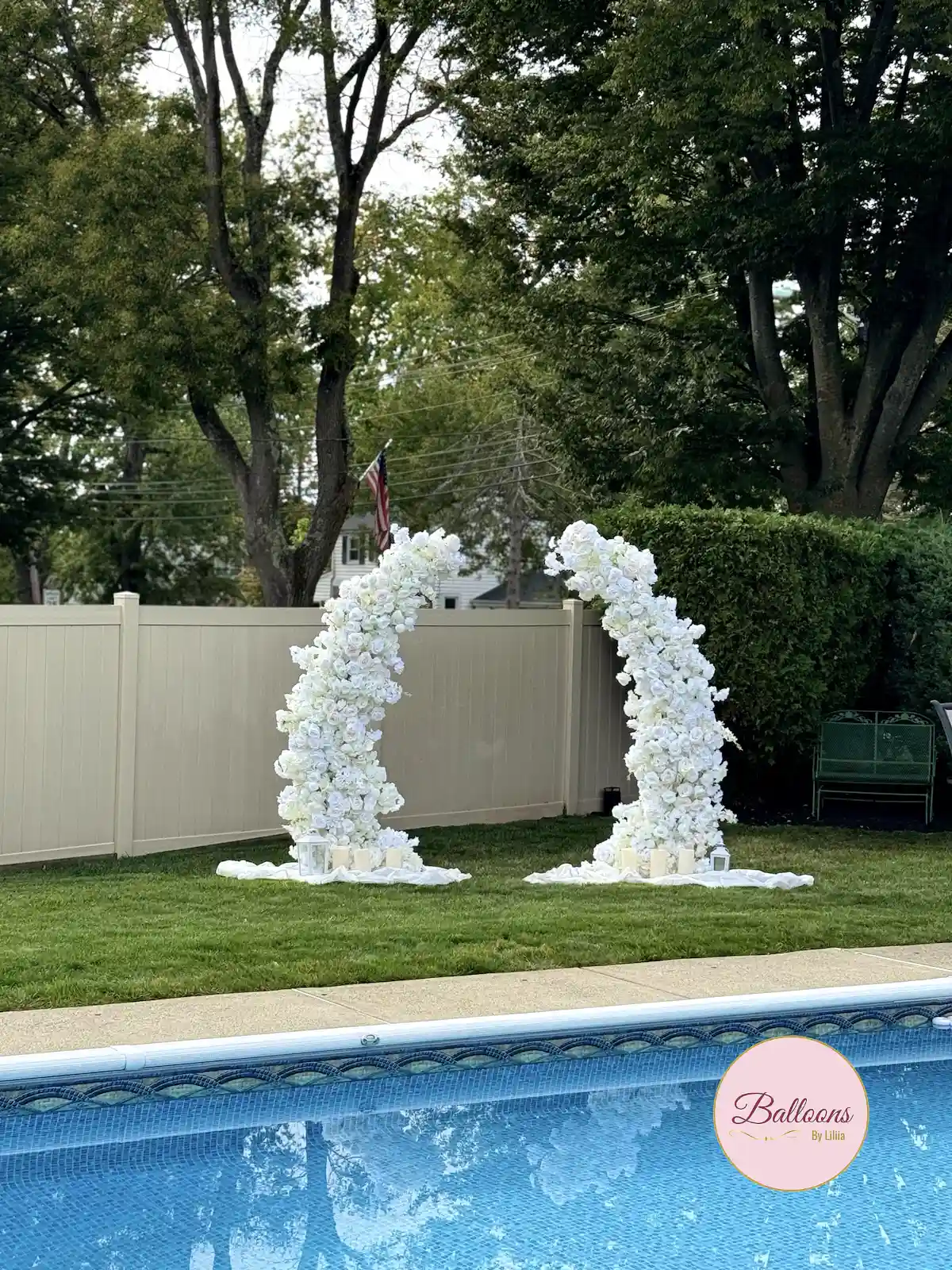 Elegant floral styling that can be paired with corporate balloon decor